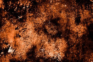 turuncu duvar beyaz eski soyulmuş boyayla boyanmış.