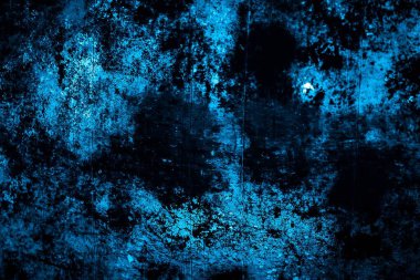 mavi boyayla boyanmış eski duvar