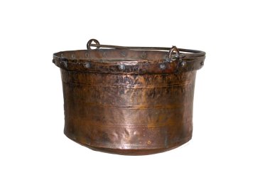 Beyaz arka plan üzerinde izole bakır tencere