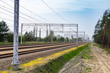 Gökyüzüne karşı yeni demiryolu hattı