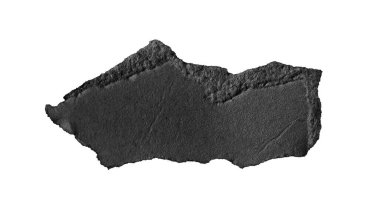 Beyaz izole arkaplan üzerine siyah kağıt parçası