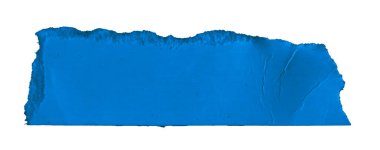 Beyaz izole zemin üzerinde mavi kağıt parçaları