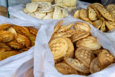 Keçi sütünden yapılan geleneksel Polonya osipek peyniri