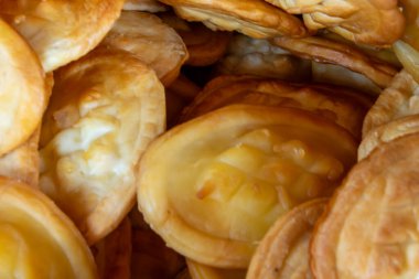 Keçi sütünden yapılan geleneksel Polonya osipek peyniri