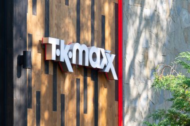 Zakopane, Polonya - 12.07.2024 - Zakopane 'deki Tk maxx giyim mağazası