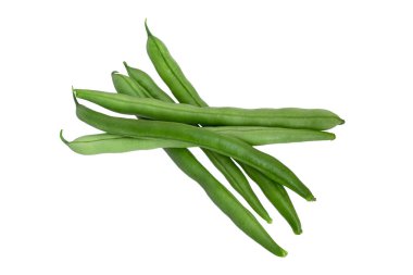 Beyaz arkaplanda yeşil fasulyeler izole