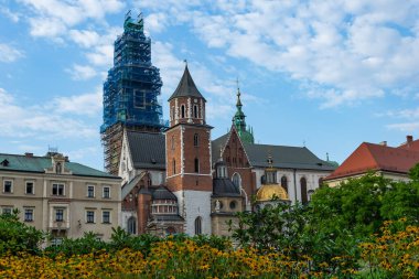 Krakow, Polonya - 08 Eylül 2024 Krakow 'daki Wawel Kraliyet Kalesi