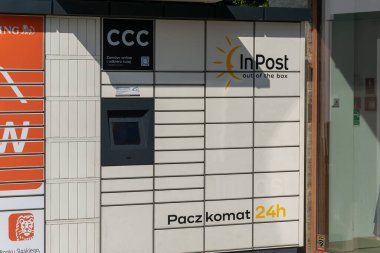 Zakopane, Polonya - 12 Temmuz 2024 - Zakopane 'deki paket dolabı