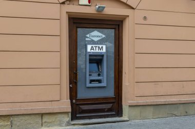 Krakow, Polonya - 09 Eylül 2024 - Krakow 'daki Euronet ATM