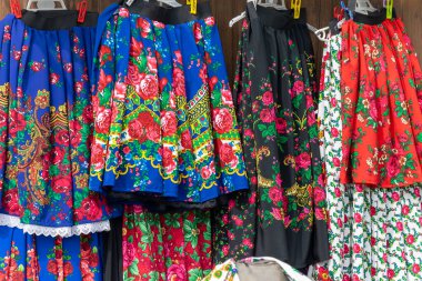 Zakopane, Polonya - 11 Temmuz 2024 - Geleneksel Zakopane desenli kostümler