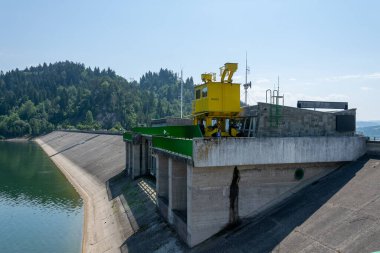 Niedzica, Polonya - 13 Temmuz 2024 - Niedzica 'daki hidroelektrik santrali
