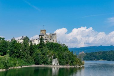 Niedzica 'daki tarihi şato