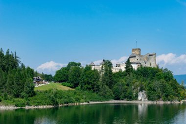 Niedzica 'daki tarihi şato