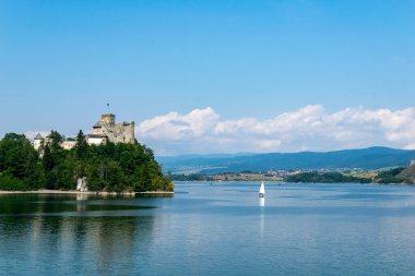 Niedzica 'daki tarihi şato