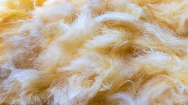 görünür detaylara sahip sarı mineral yünü