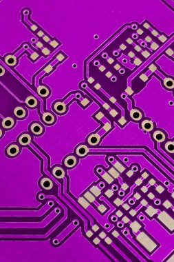 Menekşe baskılı devre kartı. arkaplan veya doku