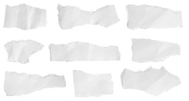 İzole edilmiş beyaz arkaplan üzerine beyaz bir kağıt parçası