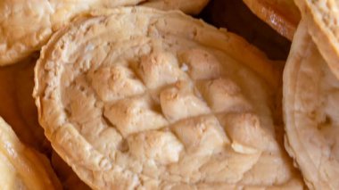 Keçi sütünden yapılan geleneksel Polonya osipek peyniri