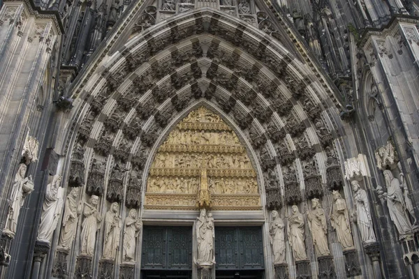 Arc Pointu Portail Principal Cathédrale Cologne Centre Trouve Statue Filigrane — Photo
