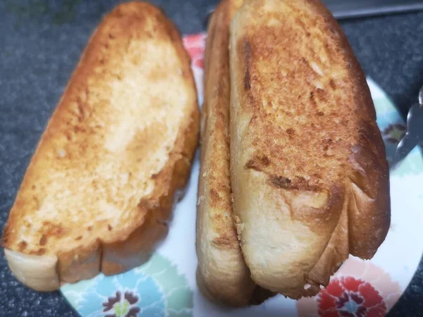 Verbrannter Toast Auf Teller Lebensmittel Hintergrund — Stockfoto