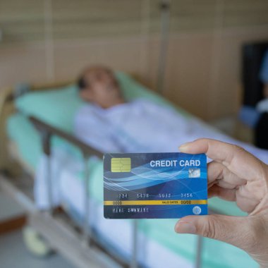 Hasta kredi kartı ödemesi sağlık faturaları finansal güvenlik kolaylığı, sağlık hizmetleri yönetim hasta giderleri ve sigorta işlemleri fatura.