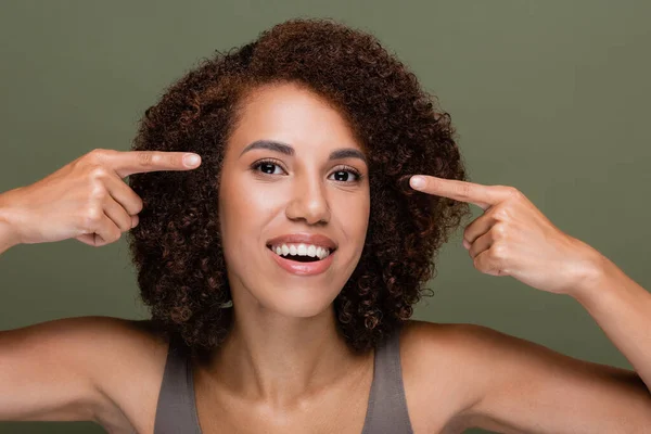 Portrait African American Woman Pointing Fingers Eyes Isolated Green — Stock Photo, Image