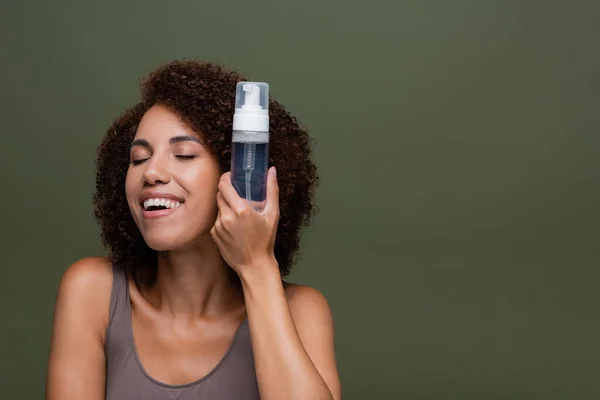 Pleased African American Woman Holding Cleansing Foam Isolated Green — Stock Photo, Image