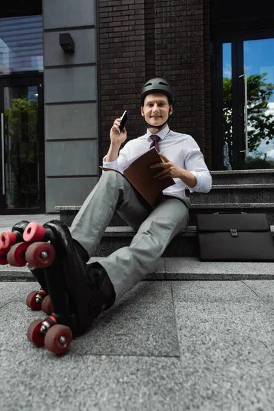 Cheerful Man Roller Skates Formal Wear Looking Camera While Sitting — Stock Photo, Image