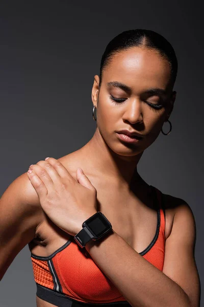 Brunette African American Woman Fitness Tracker Posing Isolated Grey — Stockfoto