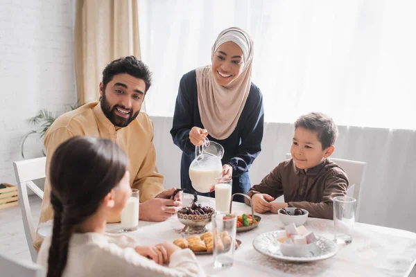 Smiling Muslim Family Looking Daughter Suhur Breakfast Home — Stockfoto
