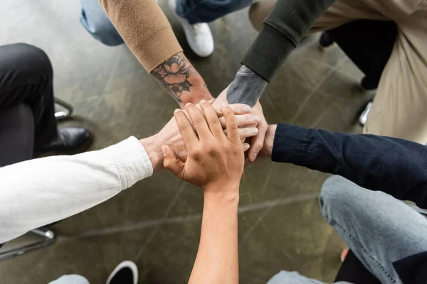Top View Multiethnic People Holding Hands Together Anonymous Alcoholics Meeting — Stock Photo, Image