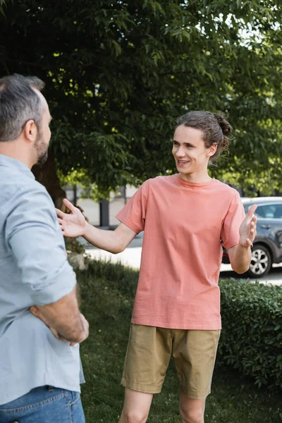 Happy Teenage Boy Welcoming Bearded Father Green Park — Stock Photo, Image