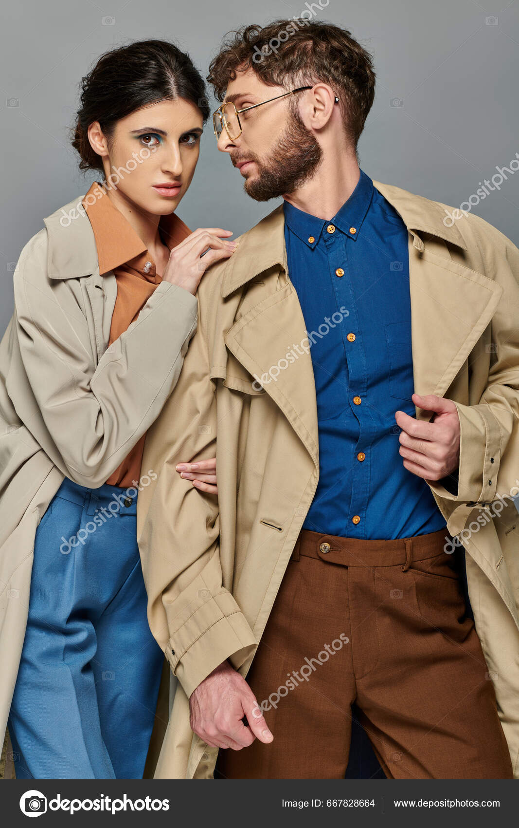 Ropa Exterior Pareja Abrigos Trinchera Moda Otono Hombre Mujer Con Foto de stock 667828664 HayDmitriy