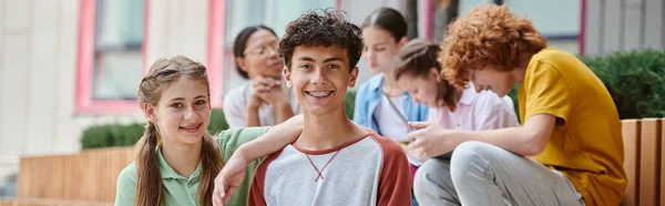 Banner Happy Boy Girl Looking Camera Back School Diversity Blur — Stock fotografie