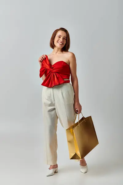 Christmas Shopping Happy Young Woman Trendy Attire Walking Shopping Bag — Stock Photo, Image