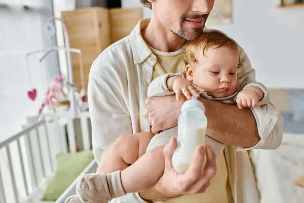 Cropped Father Attentively Feeding His Infant Son Milk Baby Bottle — Stock Photo, Image