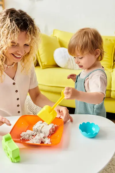 Curly Haired Mother Her Toddler Daughter Play Montessori Toys Home — Stock Photo, Image