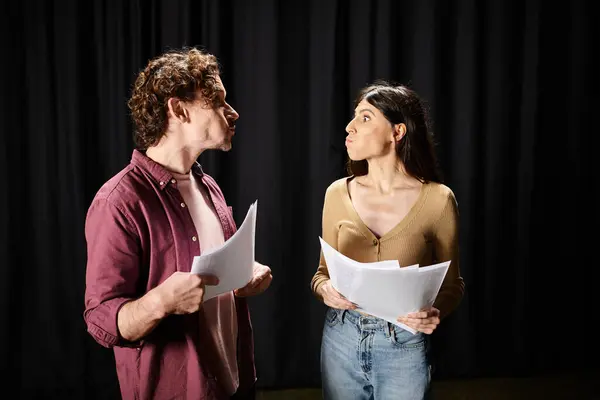 Handsome Man Stands Woman Holding Papers Rehearsing Theater Performance — Stock Photo, Image