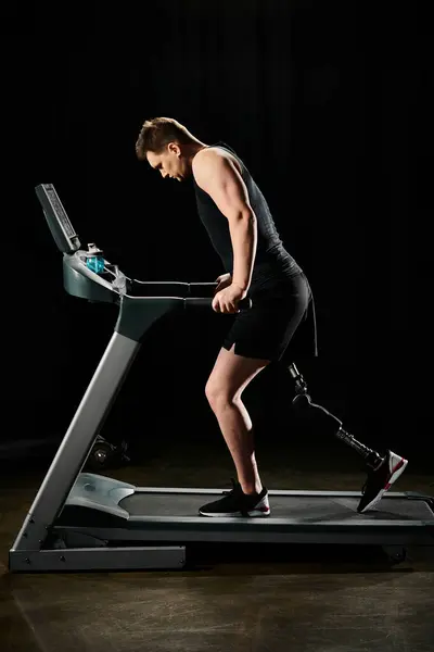Man Prosthetic Leg Runs Treadmill Gym Showcasing Determination Strength Overcoming — Stock Photo, Image