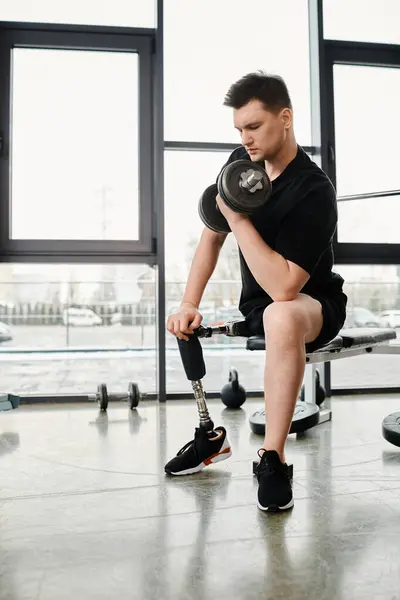 Man Prosthetic Leg Sits Atop Bench Holding Kettlebell Focusing His — Stock Photo, Image