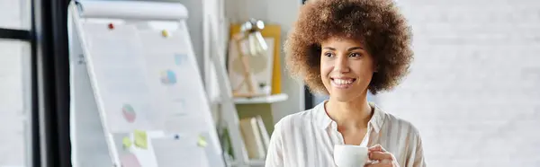 Businesswoman Enjoying Coffee Break White Board — Stock Photo, Image