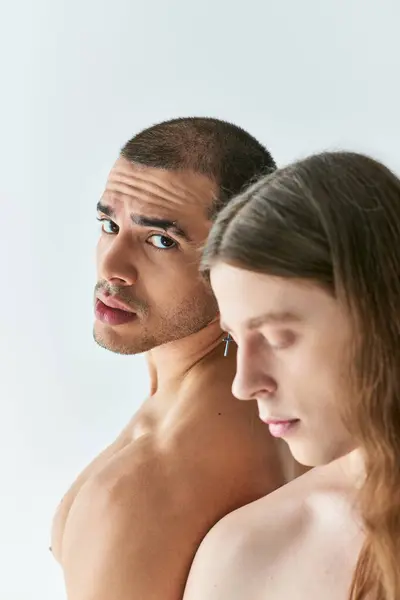 Zwei Männer Teilen Einen Liebevollen Blick Miteinander — Stockfoto