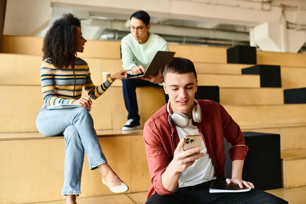A diverse group of students, including African American girl, sit attentively in a university lecture hall — Stock Photo