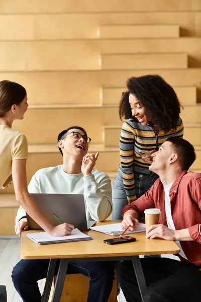 A multicultural group of students sitting around a wooden table in an educational setting, engaging in discussion and teamwork. — Stock Photo
