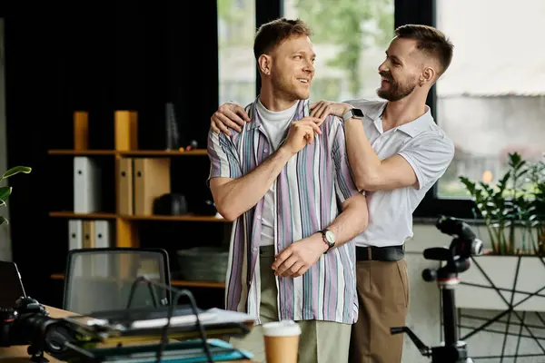 Two content men in casual attire standing side by side. — Stock Photo