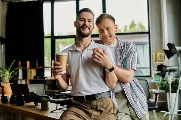Cheerful men in casual outfits working together. — Stock Photo