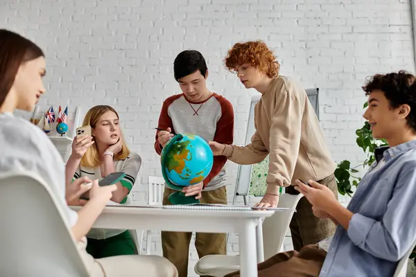 Teenagers participate in a UN Model simulation, discussing global issues. — Stock Photo