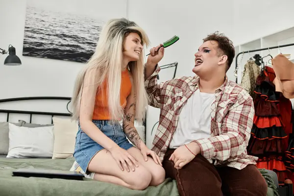 A vibrant moment shared between friends while getting ready together. — Stock Photo
