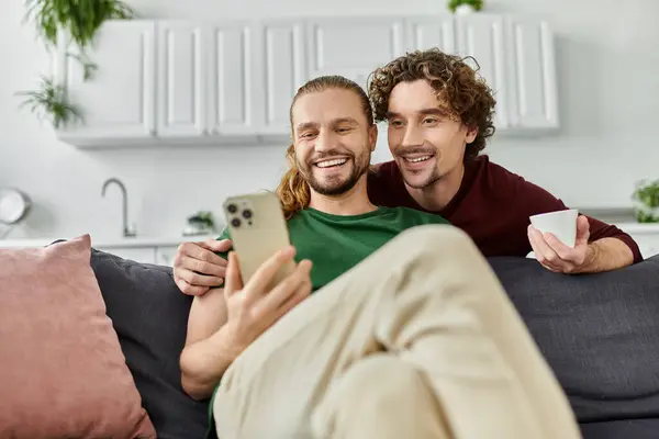 A loving couple shares a happy moment while enjoying each other. — Stock Photo