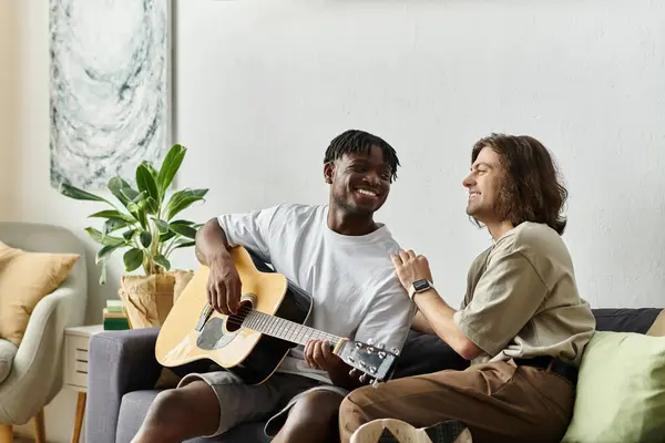 Laughter and melodies fill the air as a couple enjoys a serene afternoon together at home. — Stock Photo
